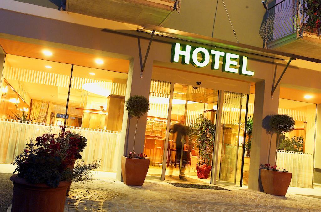 Hotel Am Marktplatz - Landgasthof Wratschko - Gamlitz Exterior photo
